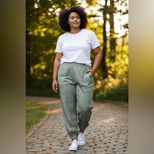 NWOT Old Navy Women’s Green Stretch Tech Zipper Pockets Joggers - Size 4XL